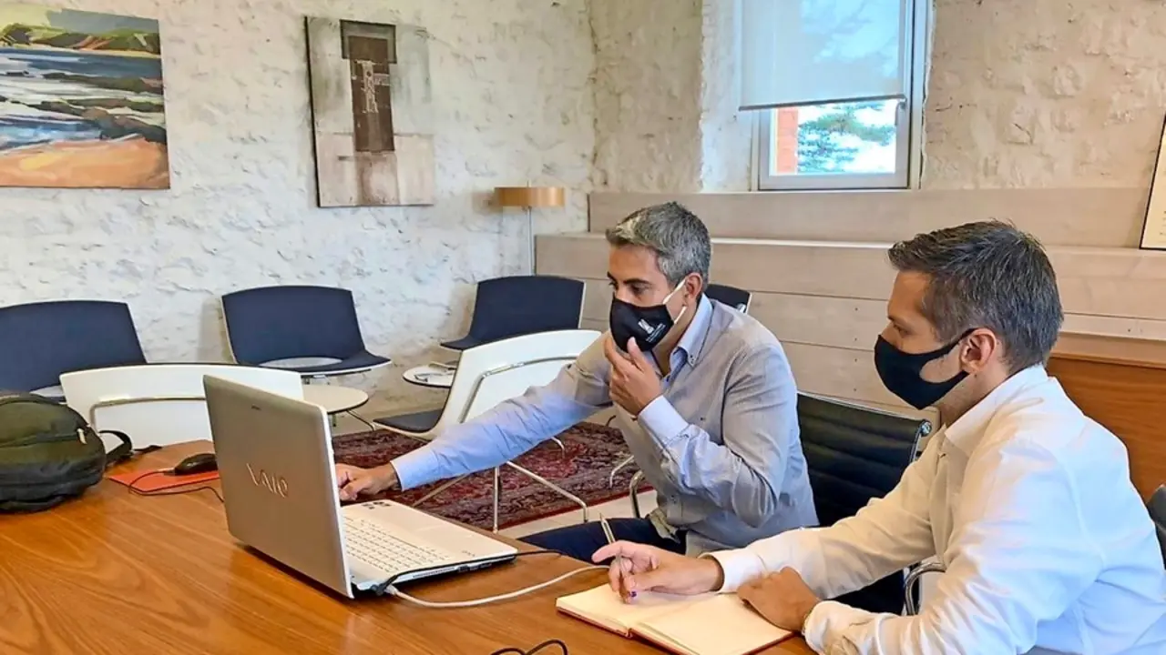 Zuloaga ofrece la colaboraci&oacute;n de Cantabria