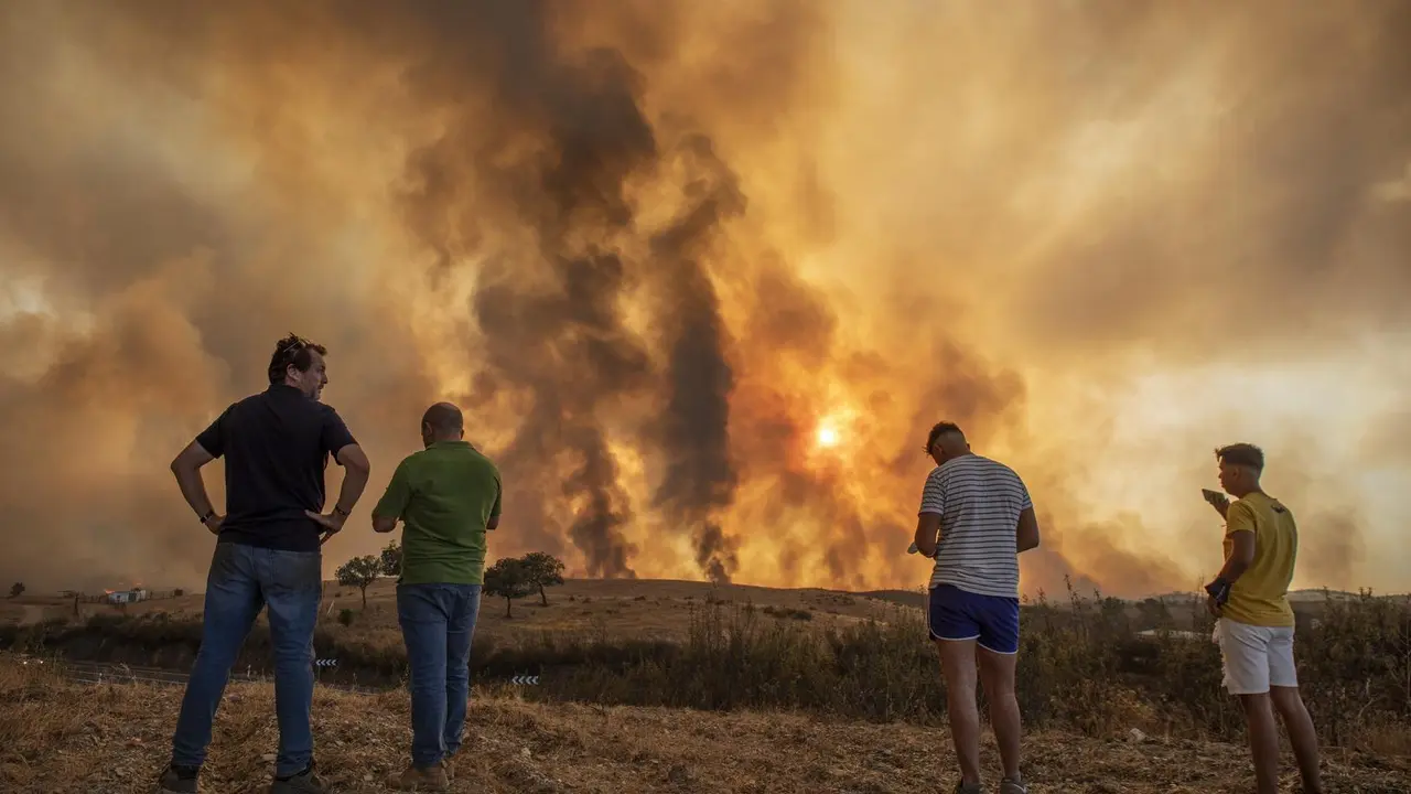 ALMONASTER LA REAL, 27/08/20 HUELVA - INCENDIO FORESTAL ALMONSTER LA REAL PARAJE OLIVARGAS Foto: EUROPA PRESS / A.PEREZ