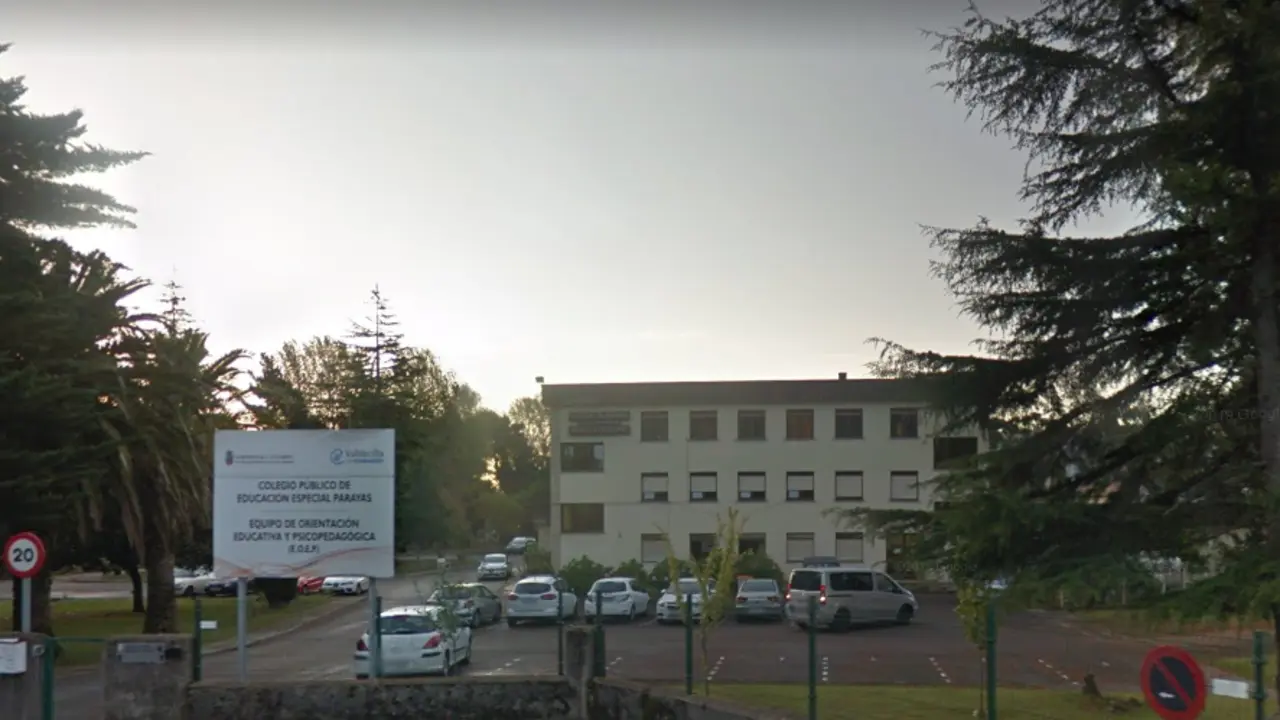 Residencia del colegio de Parayas.
