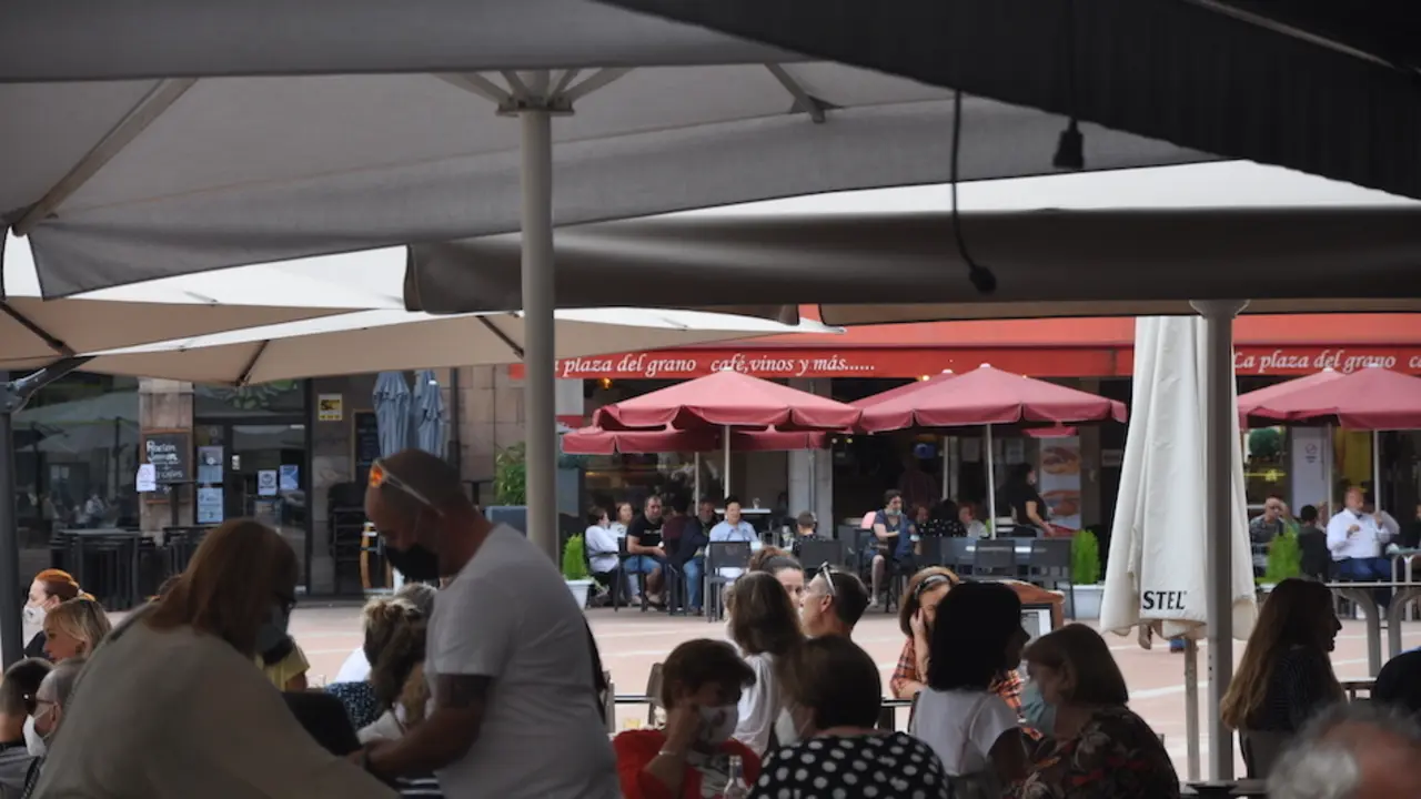 Vista de la Plaza Baldomero Iglesias en Torrelavega. / S.D.