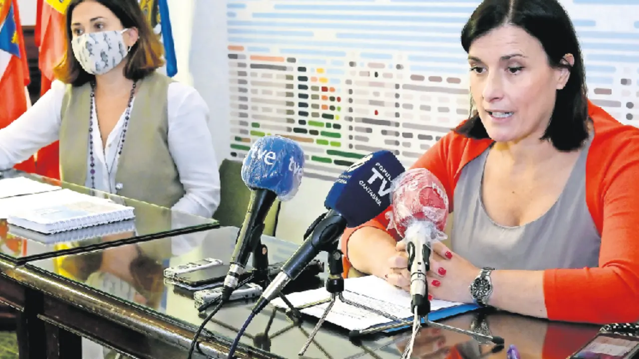 Miriam D&iacute;az y Gema Igual durante la presentaci&oacute;n. / alerta