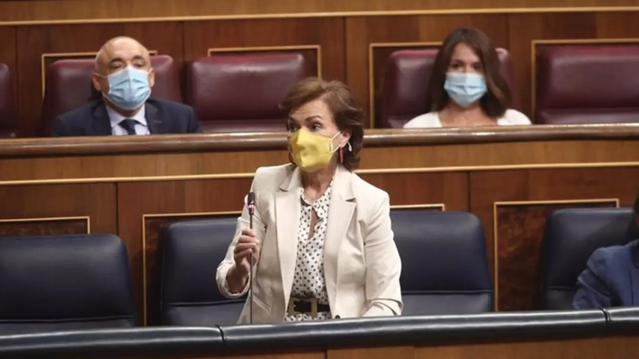 La vicepresidenta primera del Gobierno, Carmen Calvo, Interviene, desde su esca&ntilde;o, en el Congreso - EUROPA PRESS/E. Parra. POOL - Europa Press