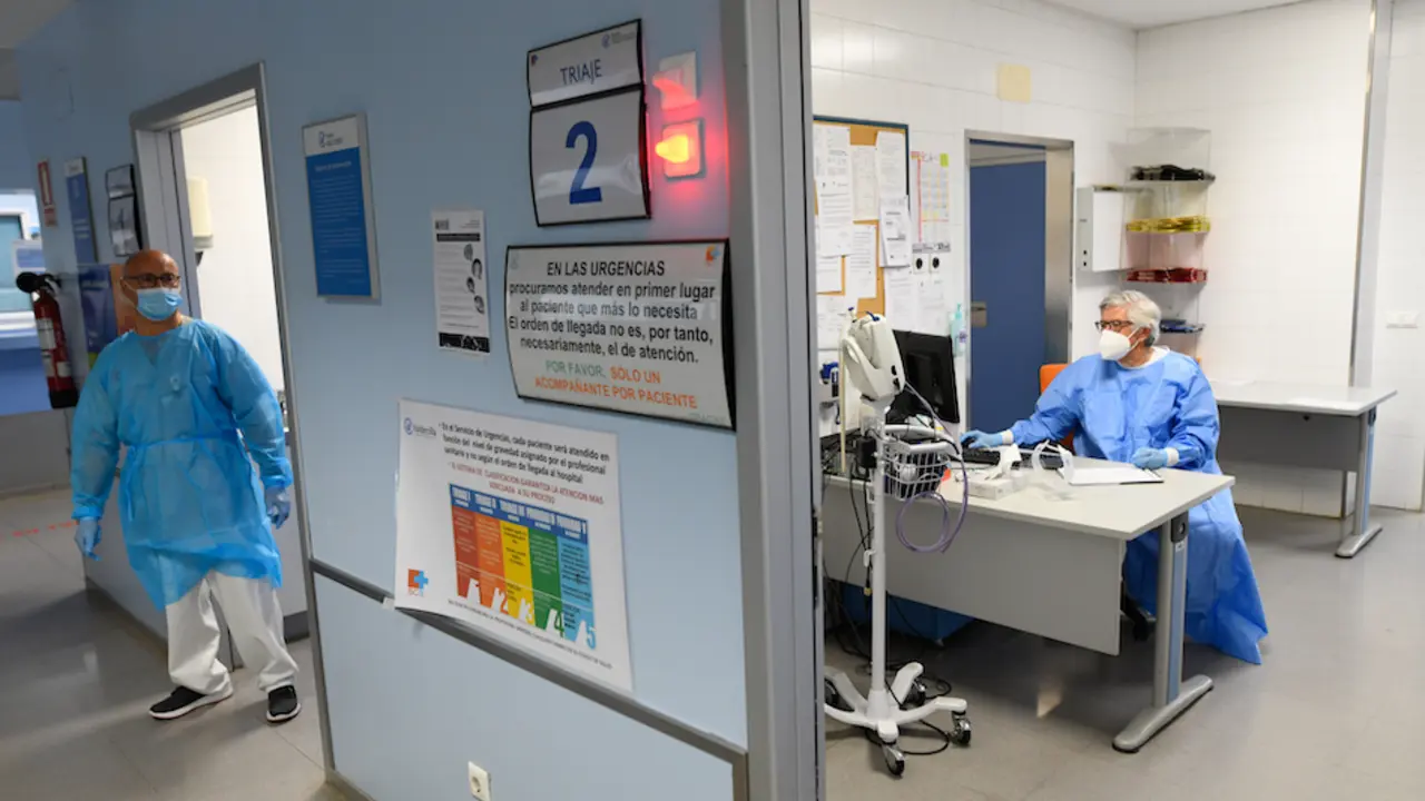 Zona de Urgencias del Hospital Marqu&eacute;s de Valdecilla. / HARDY / ALERTA