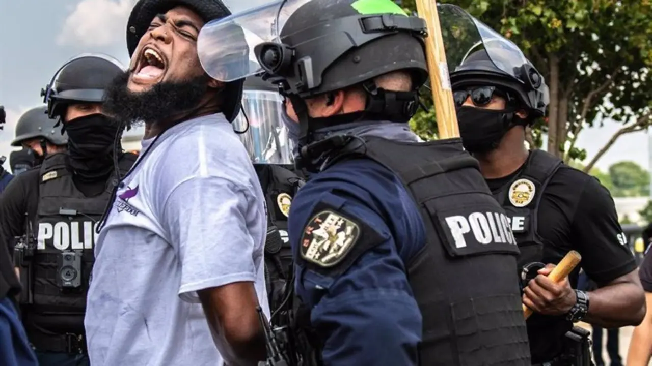 Manifestaci&oacute;n en Louisville, Kentucky, en rechazo a la muerte de Breonna Taylor. - -/Imagespace via ZUMA Wire/dpa