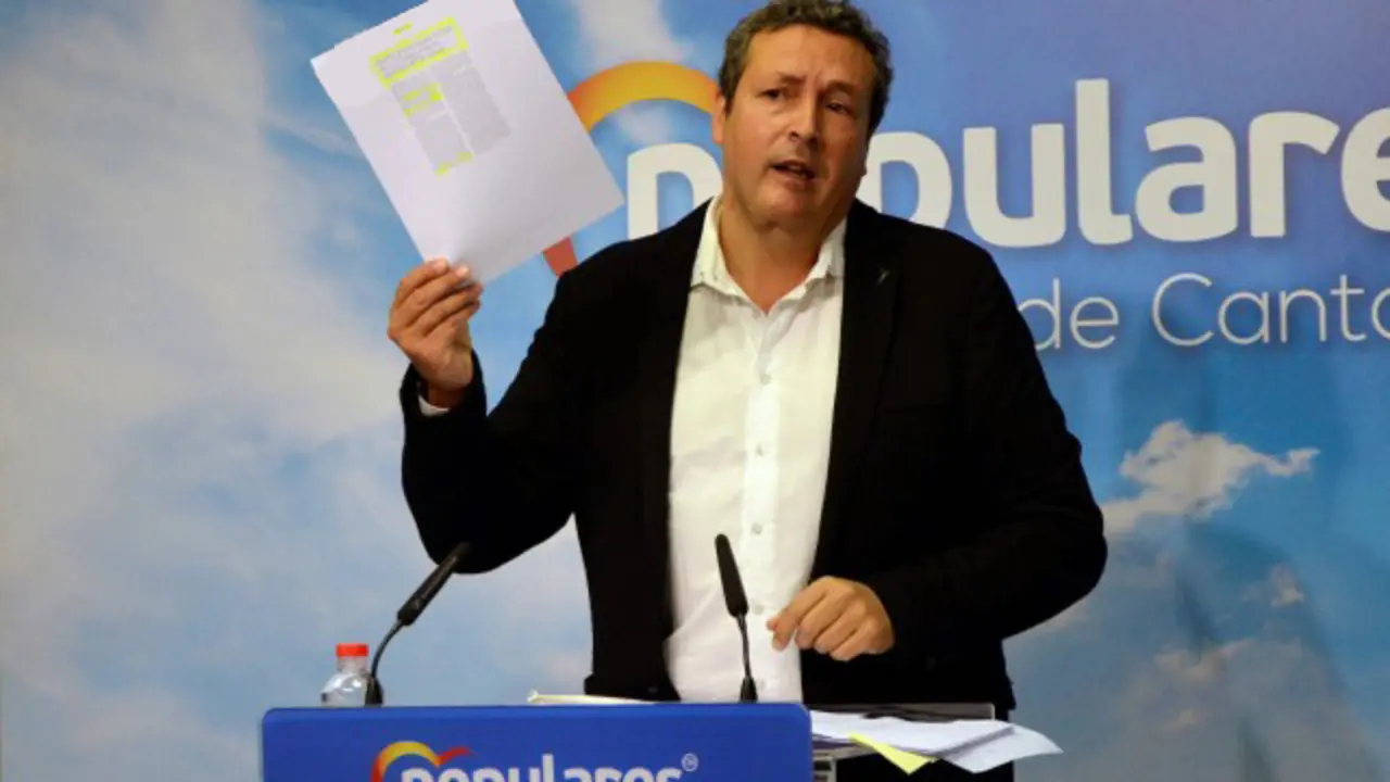 El portavoz de los populares, I&ntilde;igo Fern&aacute;ndez. / ALERTA