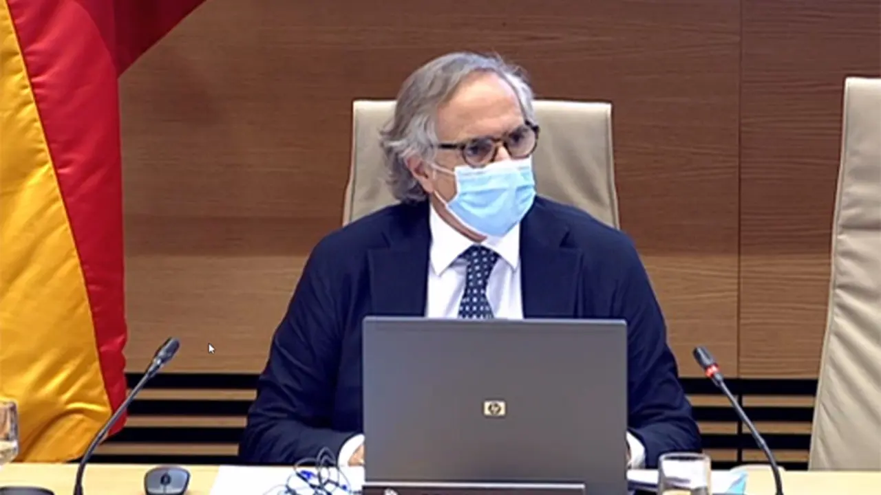 El catedr&aacute;tico de la Universidad de Cantabria y director del Instituto de Hidr&aacute;ulica (IH), &Iacute;&ntilde;igo Losada durante su intervenci&oacute;n.