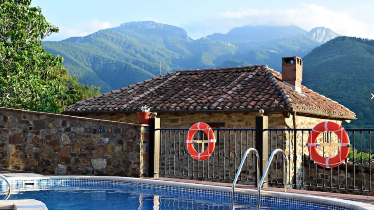 Hotel Rural en La Comarca de Li&eacute;bana 'Posada Valle del Oso'.