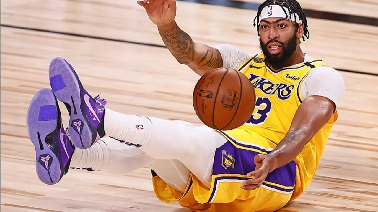 El p&iacute;vot Anthony Davis estuvo a un gran nivel. / EFE