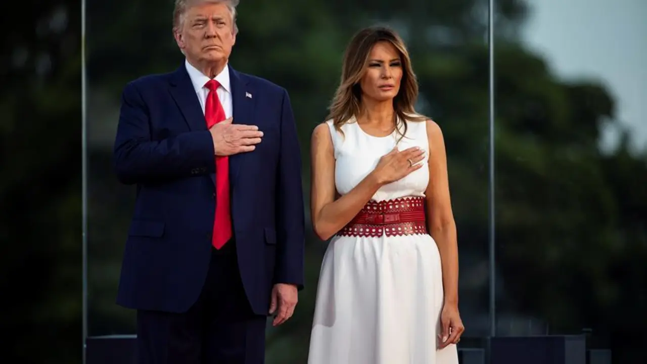 En la imagen, el presidente de Estados Unidos, Donald Trump y la primera dama, Melania Trump. EFE/EPA/SAMUEL CORUM/Archivo