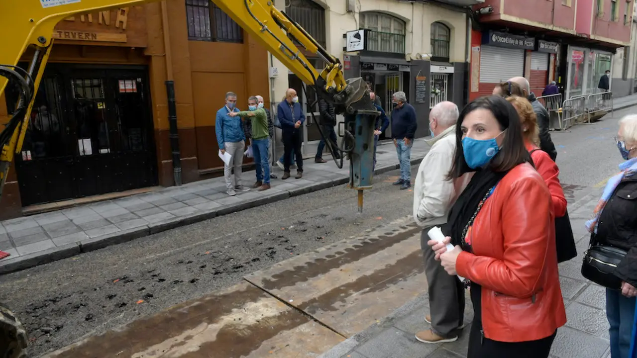 Obras de rehabilitaci&oacute;n y semipeatonalizaci&oacute;n de la calle San Luis.