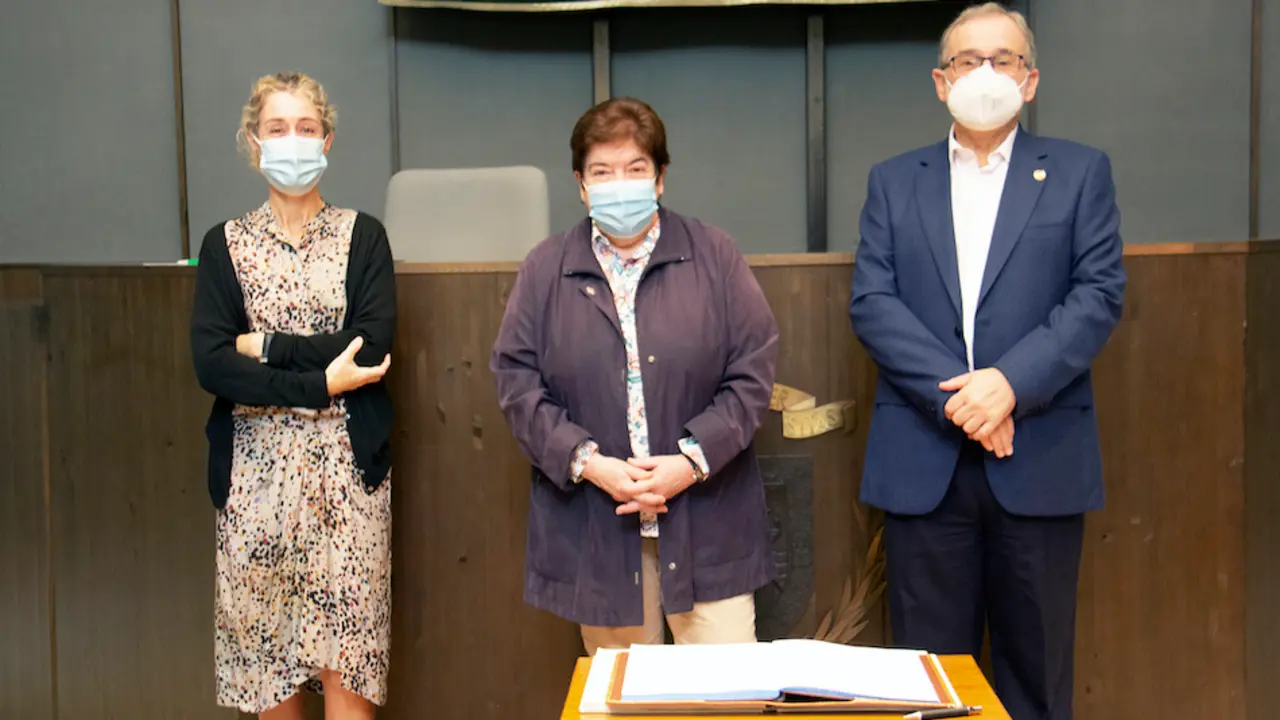 Toma de posesi&oacute;n de Laura Bravo como directora del departamento de Matem&aacute;tica Aplicada y Ciencias de la Computaci&oacute;n. / ALERTA