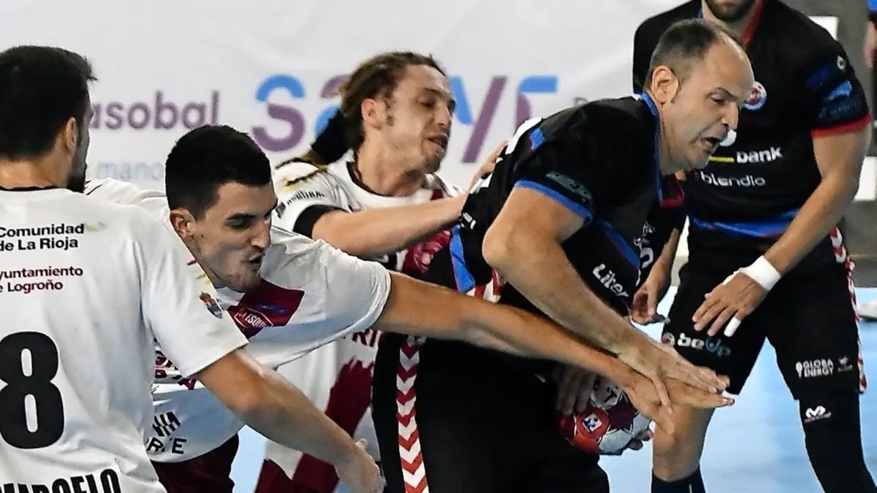 Herrero Lon acab&oacute; lesionado el partido contra Logro&ntilde;o. / Hardy