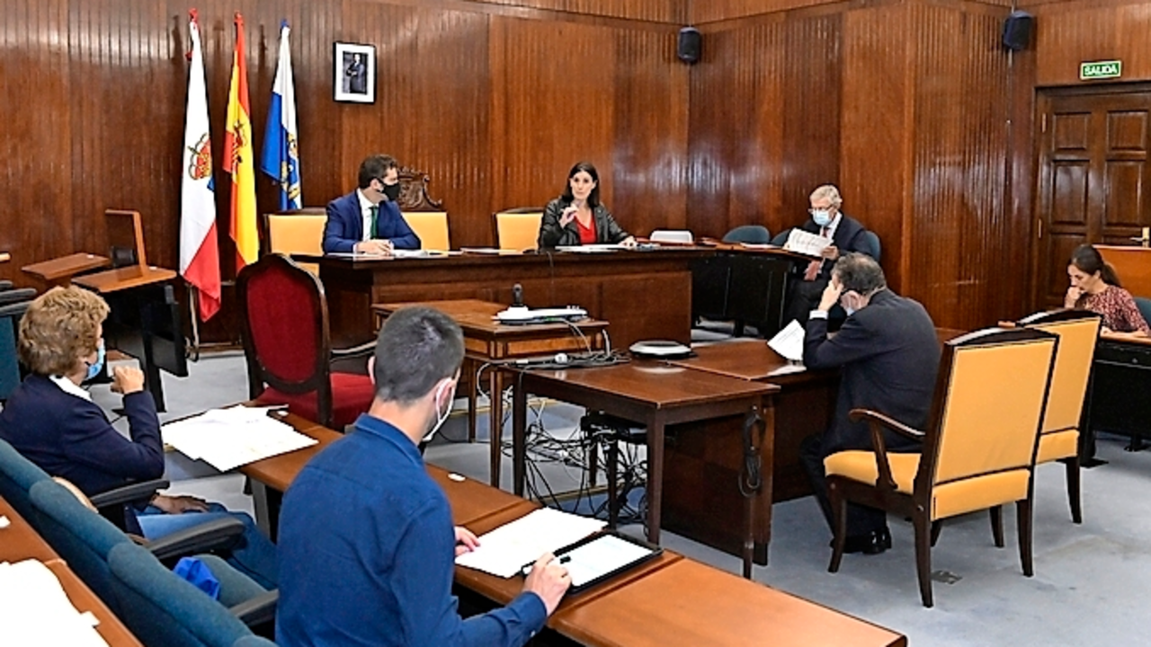 Gema Igual presidi&oacute; ayer viernes la reuni&oacute;n del Consejo. / ALERTA