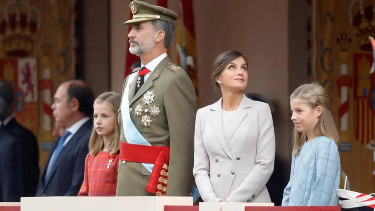 Los Reyes, durante el tradicional desfile del 12 de octubre. EFE/ Juanjo Mart&iacute;n/Archivo