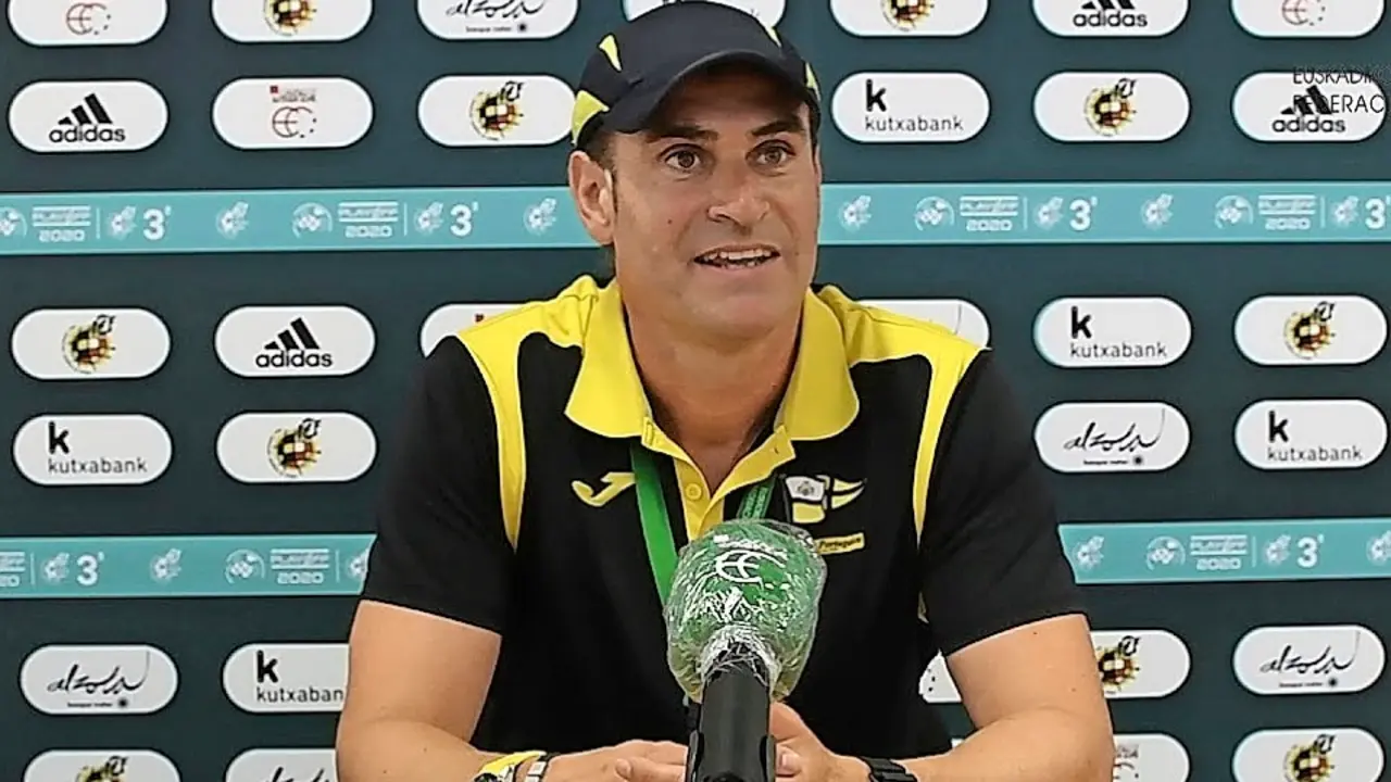 El c&aacute;ntabro Ezequiel Loza, excoordinador de las categor&iacute;as inferiores del Racing, entrena al Portugalete.