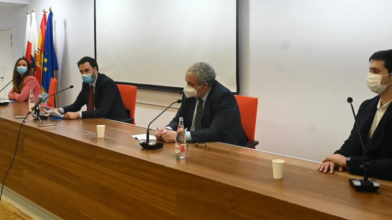 Rueda de prensa del Sindicato m&eacute;dico de Cantabria para anunciar la convocatoria de huelga general de m&eacute;dicos, as&iacute; como el calendario de actos y movilizaciones. / HARDY