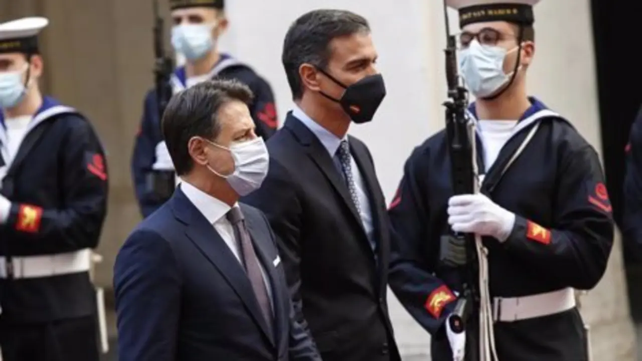Prime Minister Giuseppe Conte (L) welcomes Spanish Prime Minister Pedro Sanchez at Chigi Palace. Photo: Giuseppe Lami/LaPresse via ZUMA Press/dpa - Giuseppe Lami/LaPresse via ZUMA / DPA