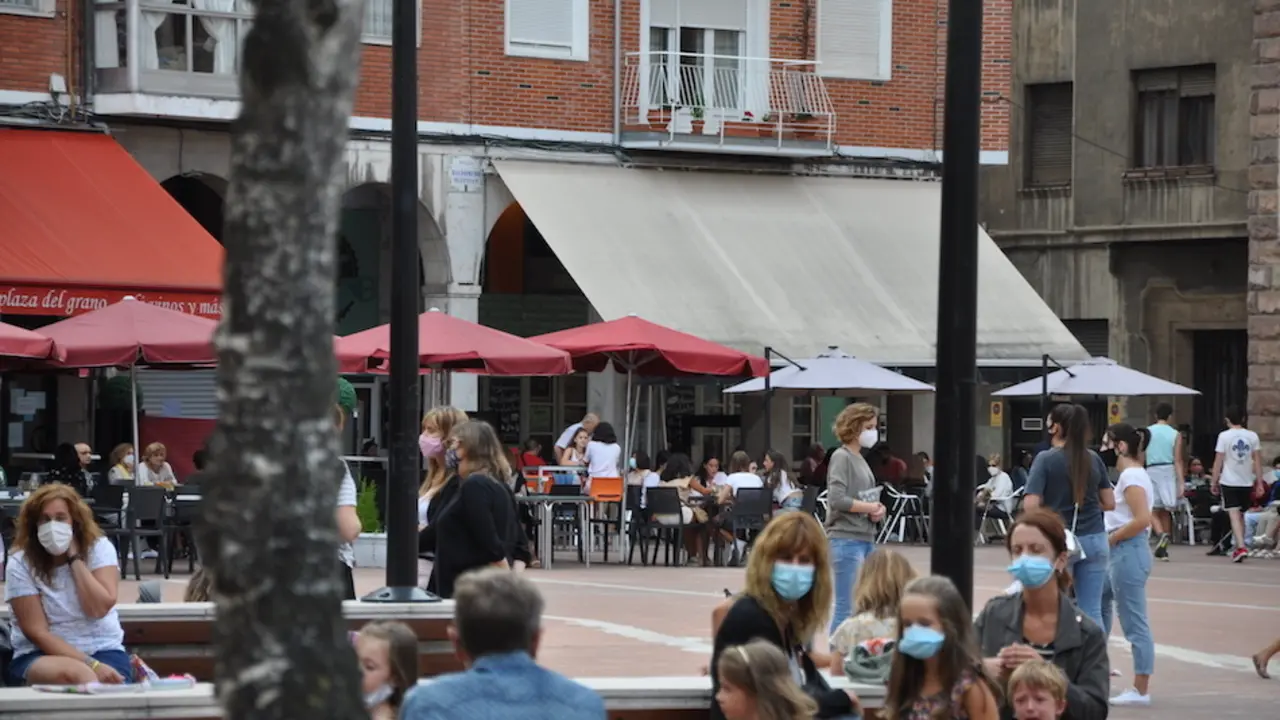 Vista de la plaza Baldomero Iglesias en Torrelavega. / S.D.