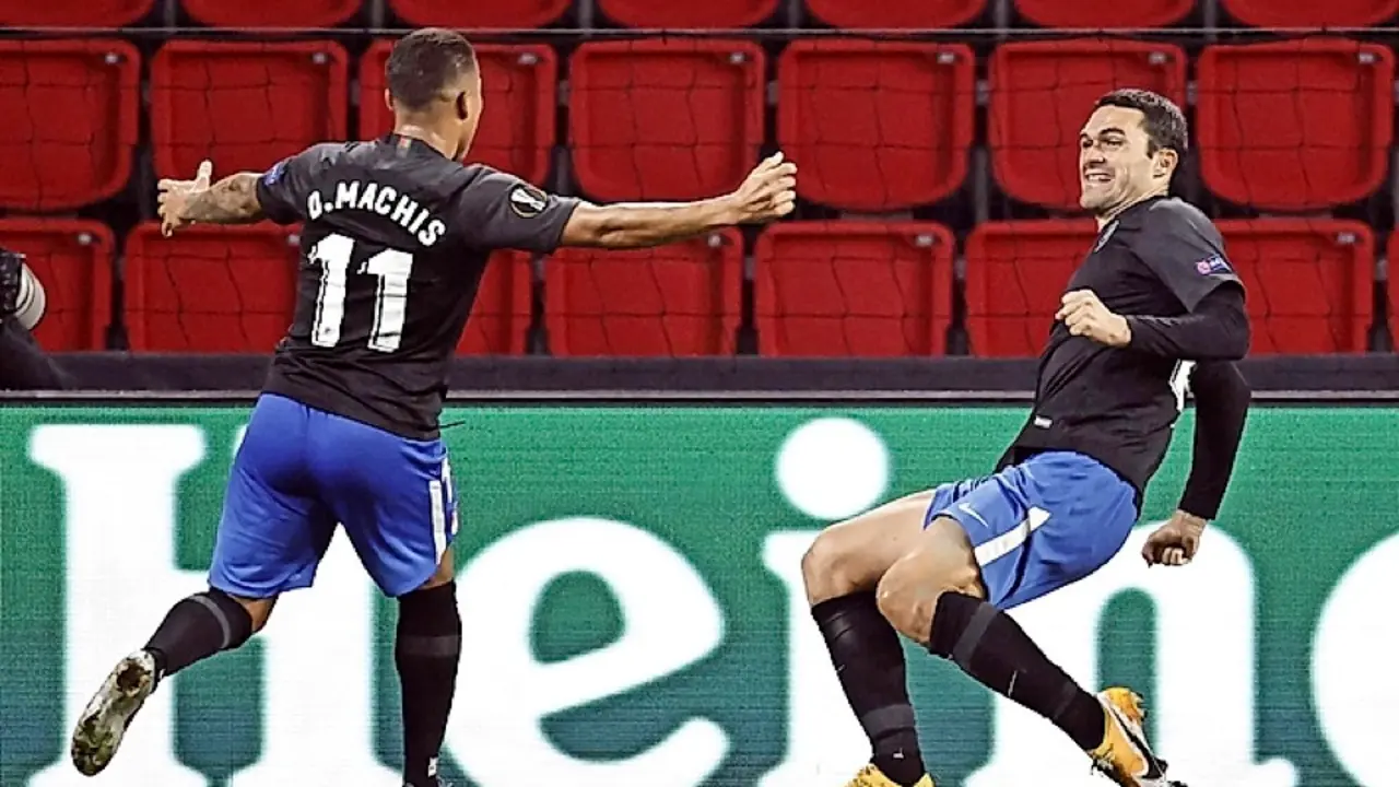 Darwin Machis y Jorge Molina celebran el segundo gol. / MAURICE VAN STEEN