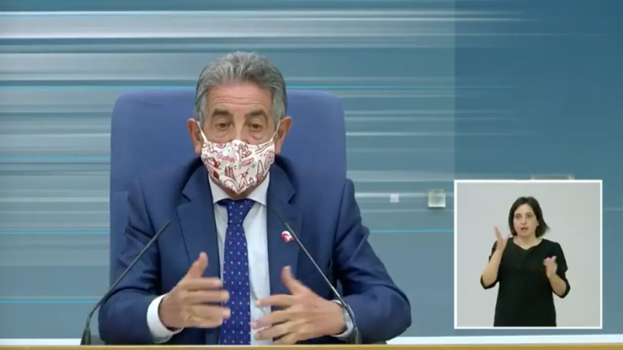 El presidente de Cantabria, Miguel &Aacute;ngel Revilla, durante la rueda de prensa. / ALERTA