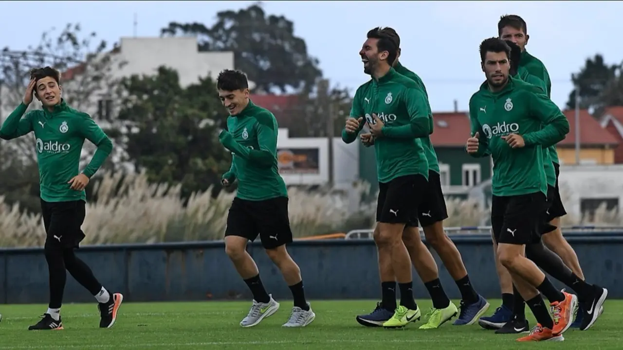Los jugadores del Racing afrontan una semana tranquila tras la primera victoria cosechada el domingo. / Hardy