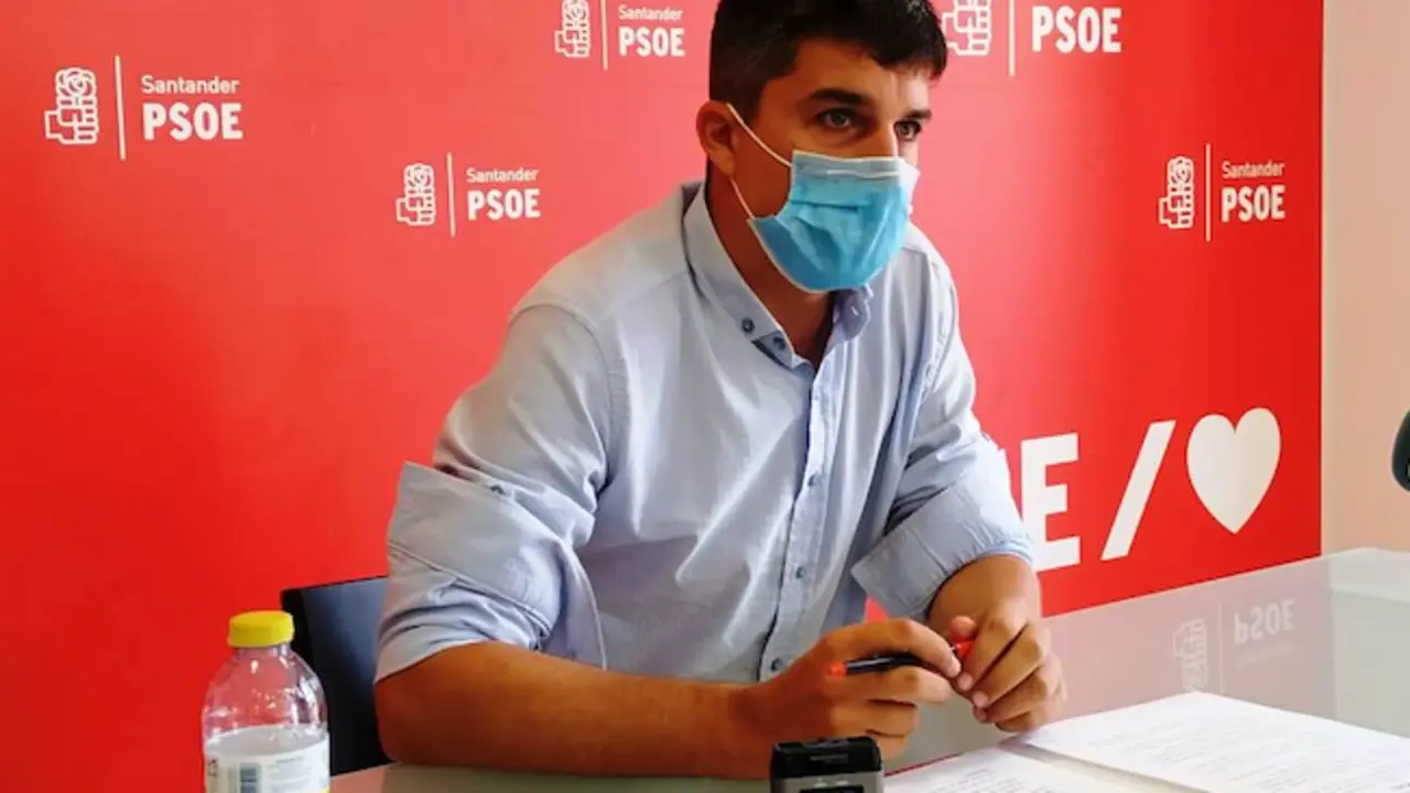 El portavoz municipal del PSOE, Daniel Fern&aacute;ndez. / ALERTA