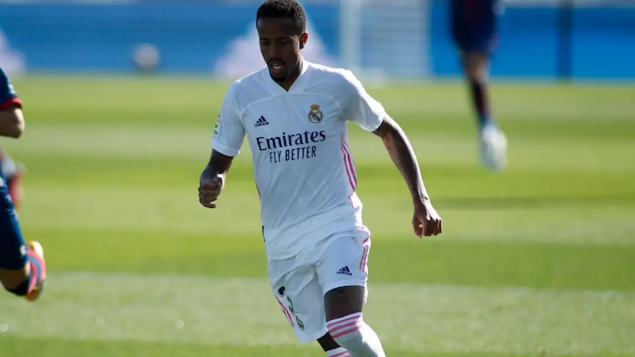 Militao en el &uacute;ltimo encuentro de los madridistas ante el Huesca. / EUROPA PRESS