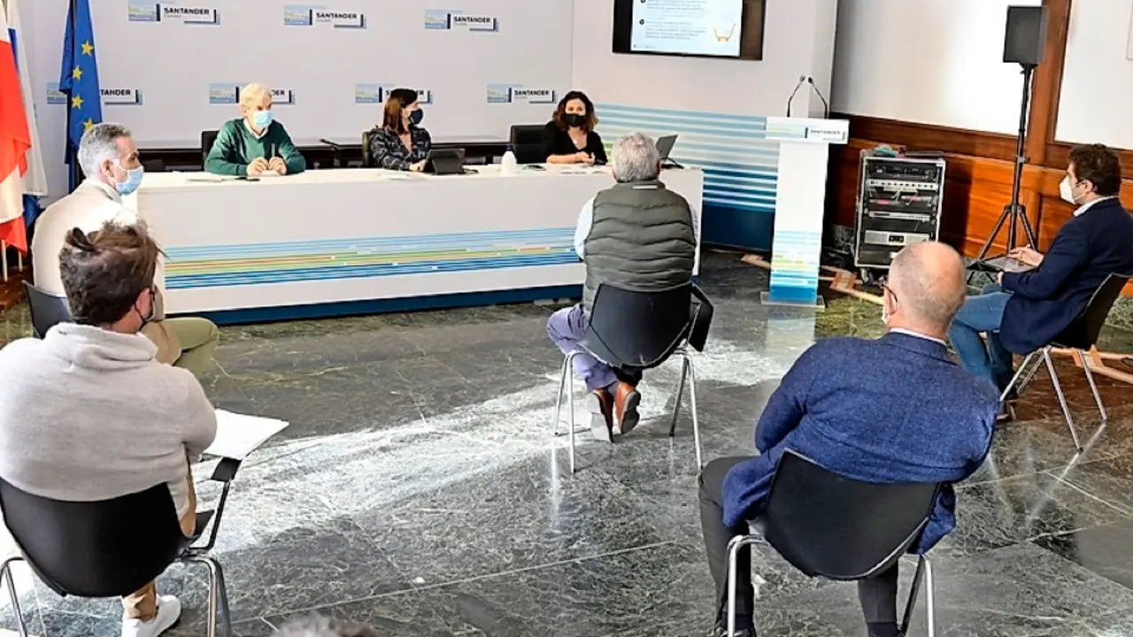Reuni&oacute;n del Consejo Municipal de Comercio. / ALERTA