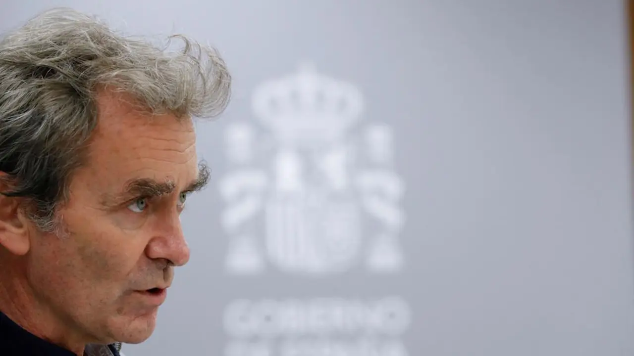 El director del Centro de Coordinaci&oacute;n de Alertas y Emergencias Sanitarias, Fernando Sim&oacute;n. / EFE