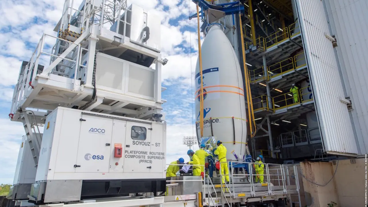 Preparativos para el lanzamiento del sat&eacute;lite espa&ntilde;ol Seosat-Ingenio en el Puerto Espacial de Kur&uacute;. / EFE