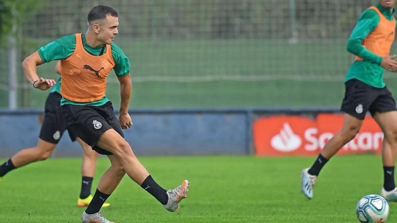 Sa&uacute;l Garc&iacute;a no pudo realizar la pretemporada con el Racing por lesi&oacute;n y por eso acab&oacute; cedido. / Hardy
