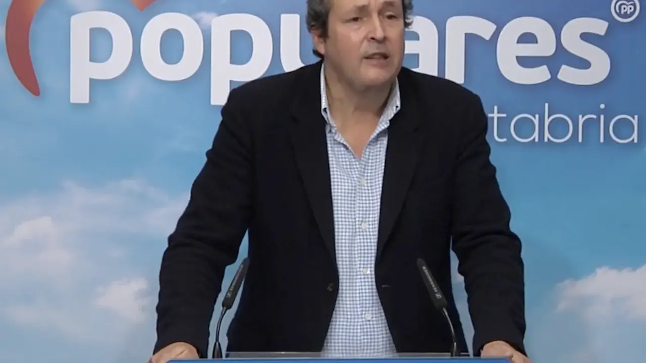 El portavoz parlamentario del PP, &Iacute;&ntilde;igo Fern&aacute;ndez. / ALERTA