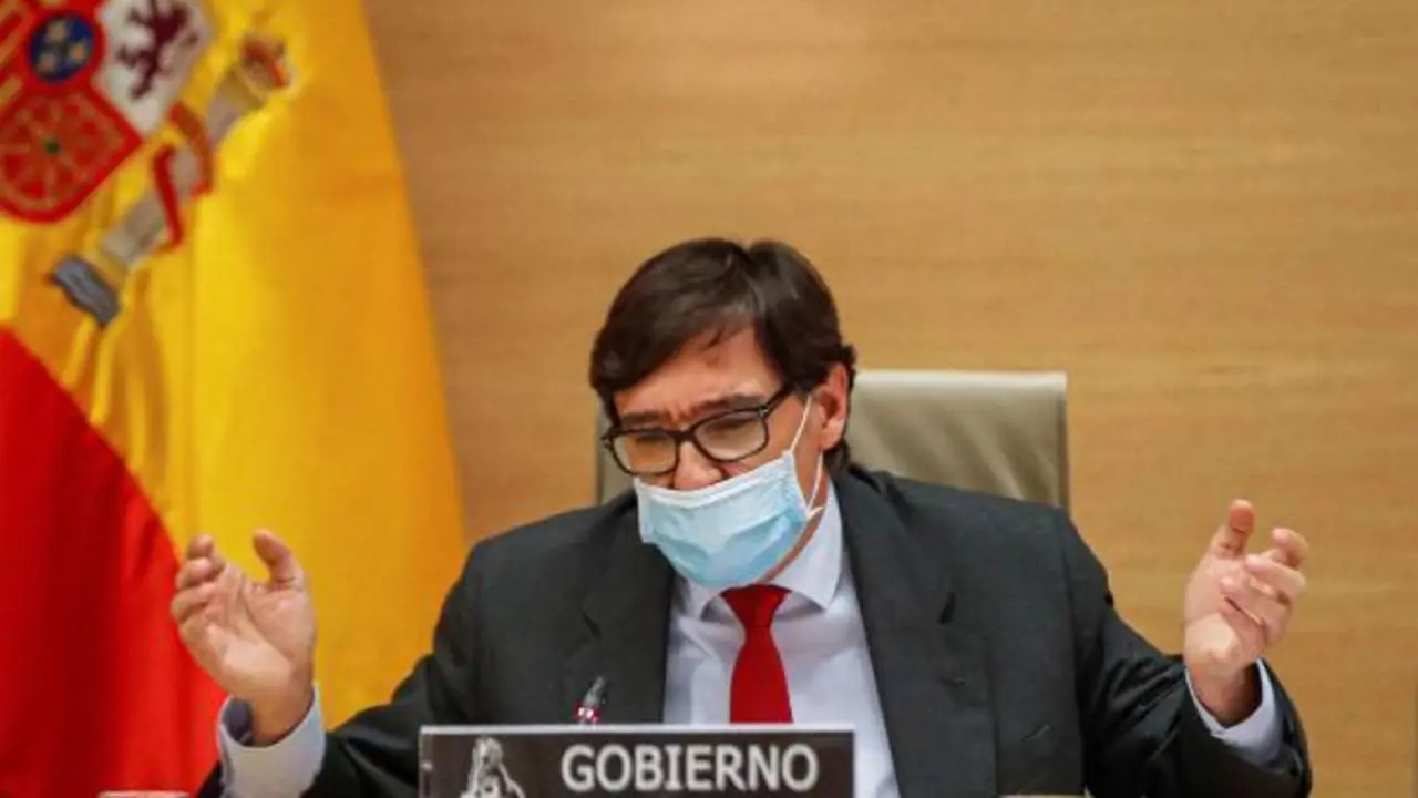 El ministro de Sanidad, Salvador Illa, durante su comparecencia este jueves ante la Comisi&oacute;n de Sanidad para informar de las medidas adoptadas para luchar contra la pandemia. EFE/Emilio Naranjo POOL