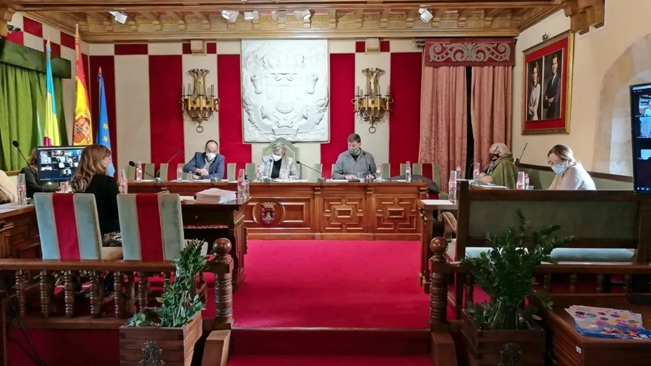 Pleno de Camargo de ayer. / alberto g. ib&aacute;&ntilde;ez