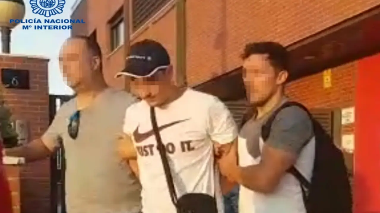 Momento de la detenci&oacute;n presunto autor material del apu&ntilde;alameinto.