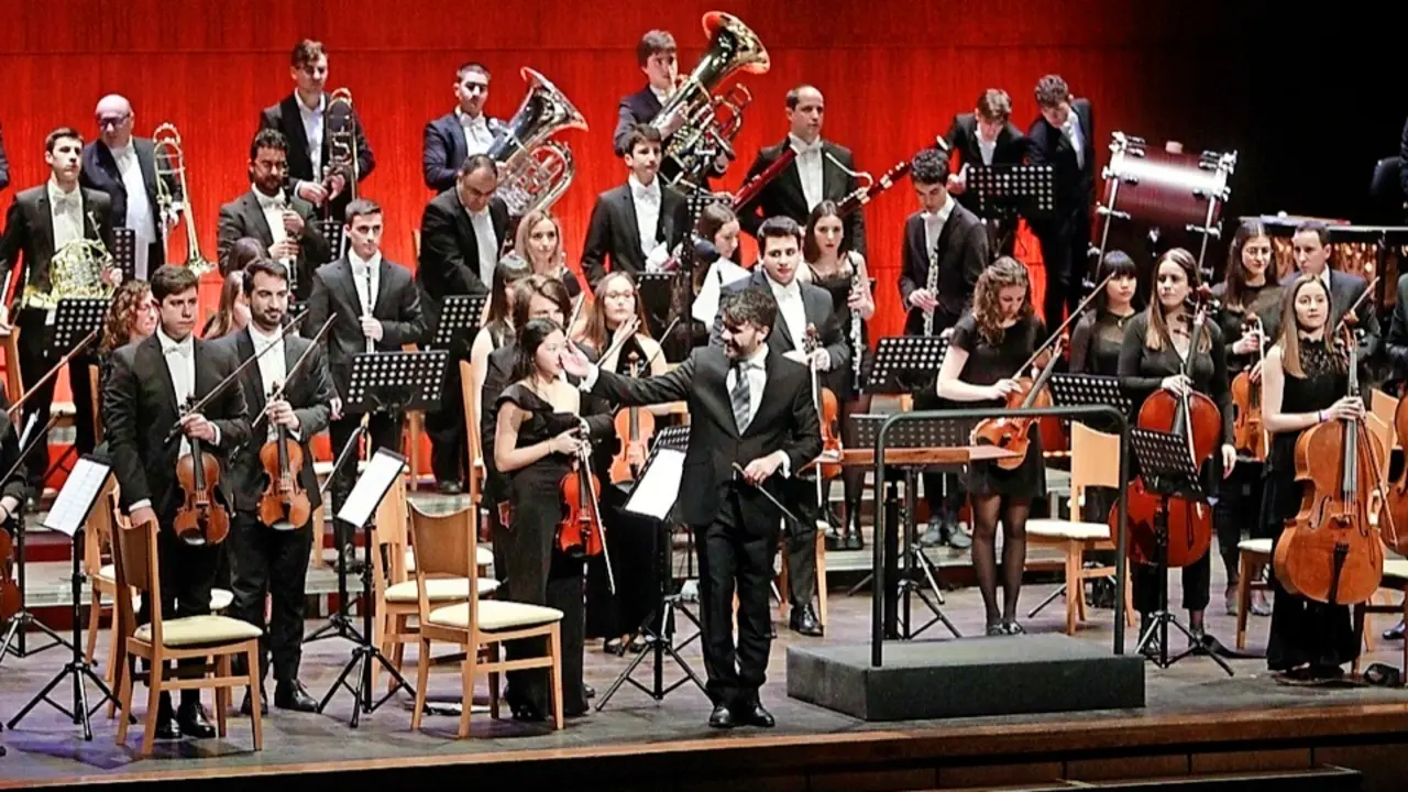 La Orquesta Sinf&oacute;nica Juvenil UIMP-Ata&uacute;lfo Argenta, durante uno de sus conciertos del a&ntilde;o pasado. / ALERTA