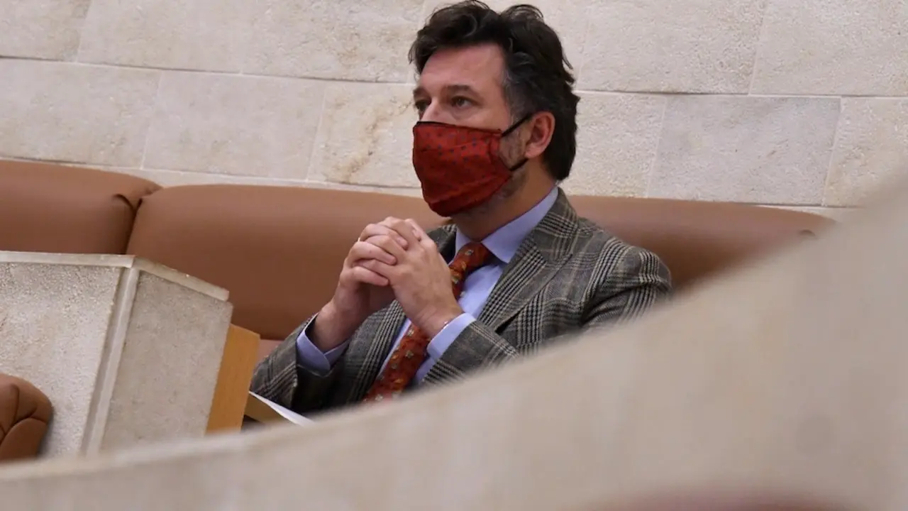 Crist&oacute;bal Palacio, portavoz parlamentario de Vox en Cantabria. / HARDY