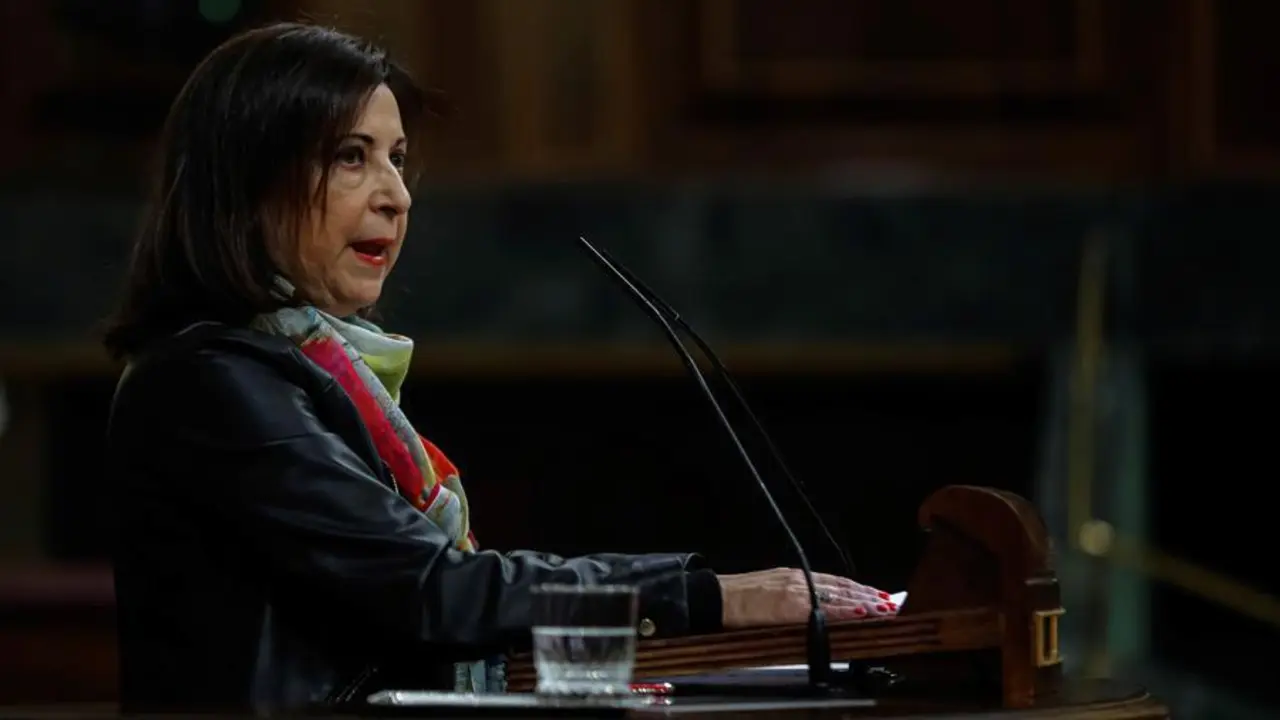 La ministra de Defensa, Margarita Robles, durante su intervenci&oacute;n en el debate del proyecto de Presupuestos de 2021.EMILIO NARANJO / EFE