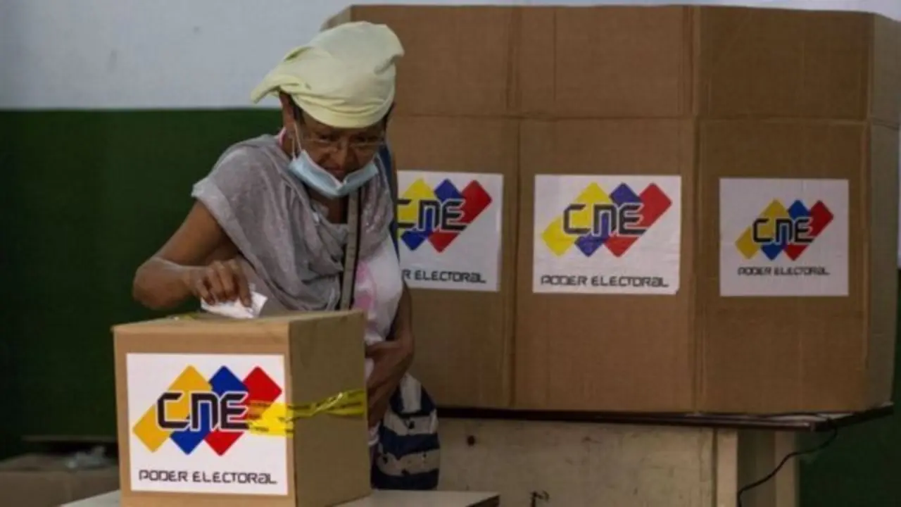 Venezuela est&aacute; llamada este domingo a renovar el poder legislativo, el &uacute;nico del Estado que controlaba la oposici&oacute;n