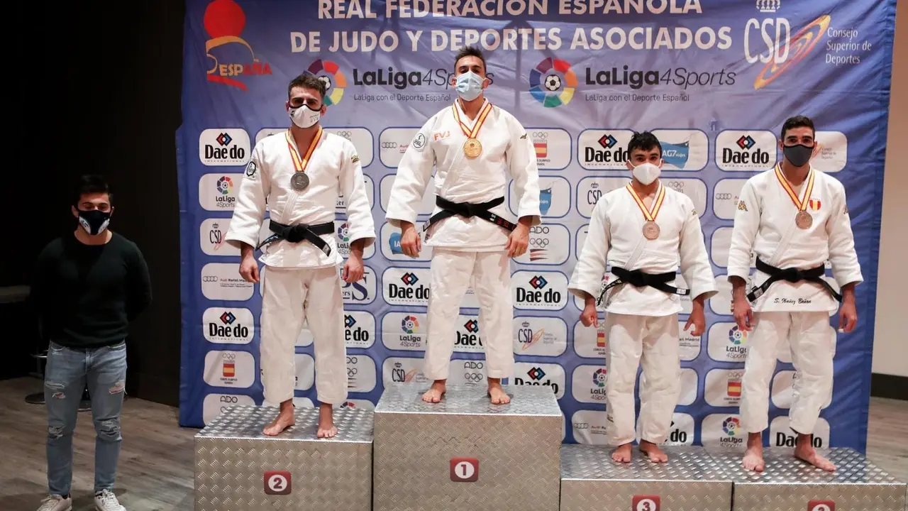 El judoca con discapacidad visual Sergio Ib&aacute;&ntilde;ez, medalla de bronce en el Campeonato de Espa&ntilde;a absoluto de judo. / E. PRESS
