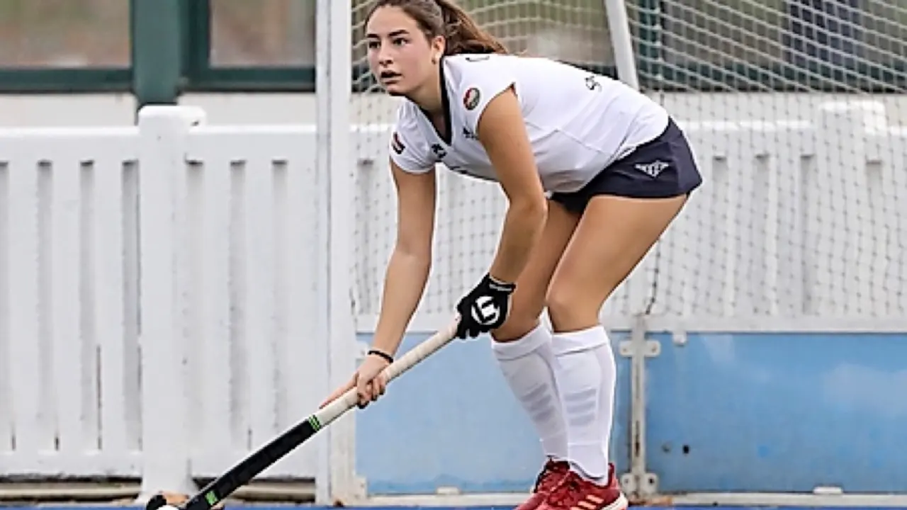 Claudia Negrete fue la autora de los cuatro goles del CH Sardinero frente a la Real Sociedad de Tenis. / Stefan Deems