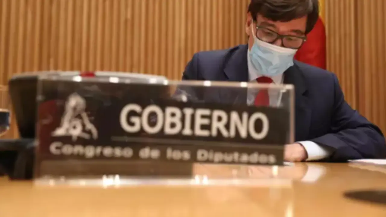 El ministro de Sanidad, Salvador Illa, durante la Comisi&oacute;n de Sanidad y Consumo del Congreso de los Diputados, en Madrid, (Espa&ntilde;a), a 8 de octubre de 2020. - Pool - Archivo