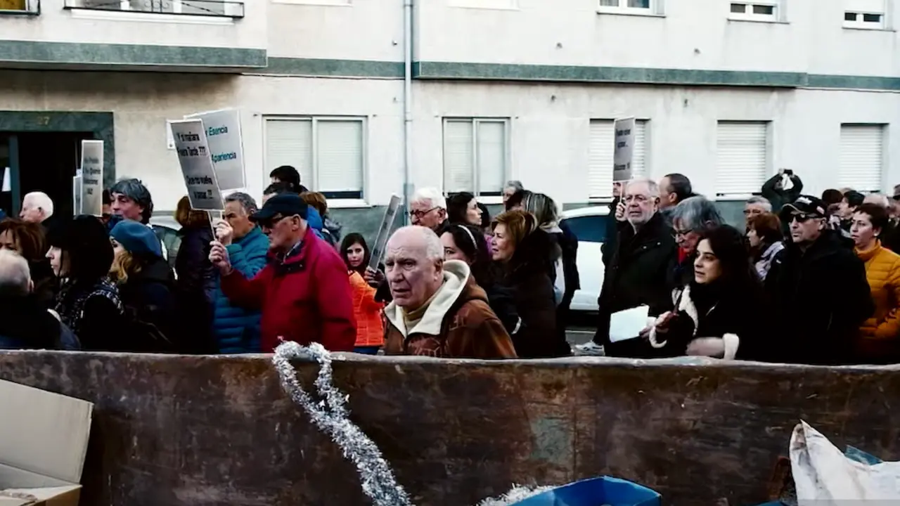 Fotograma del documental de Richard Zubelzu, 'A Contracorriente'.