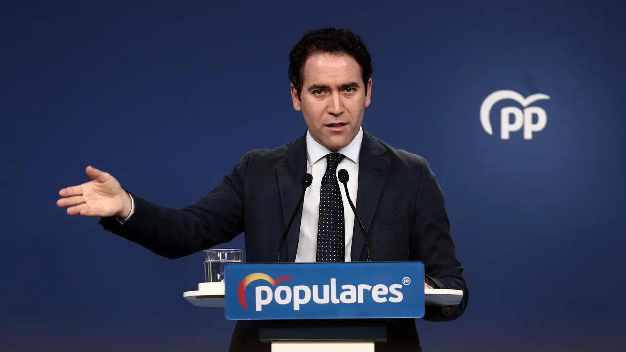 El secretario general del PP, Teodoro Garc&iacute;a Egea, comparece en rueda de prensa posterior a la reuni&oacute;n del Comit&eacute; de Direcci&oacute;n del partido, en su sede en G&eacute;nova, en Madrid (Espa&ntilde;a), a 14 de diciembre de 2020.