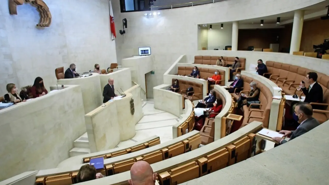 Imagen del Pleno celebrado ayer. / Hardy