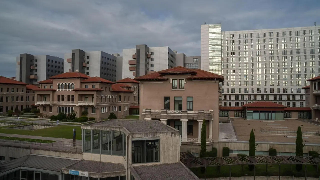 Hospital Universitario Marqu&eacute;s de Valdecilla. / E. PRESS