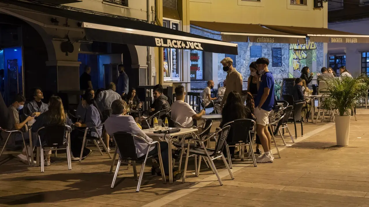Imagen de un local de ocio nocturno en Cantabria. / E. PRESS