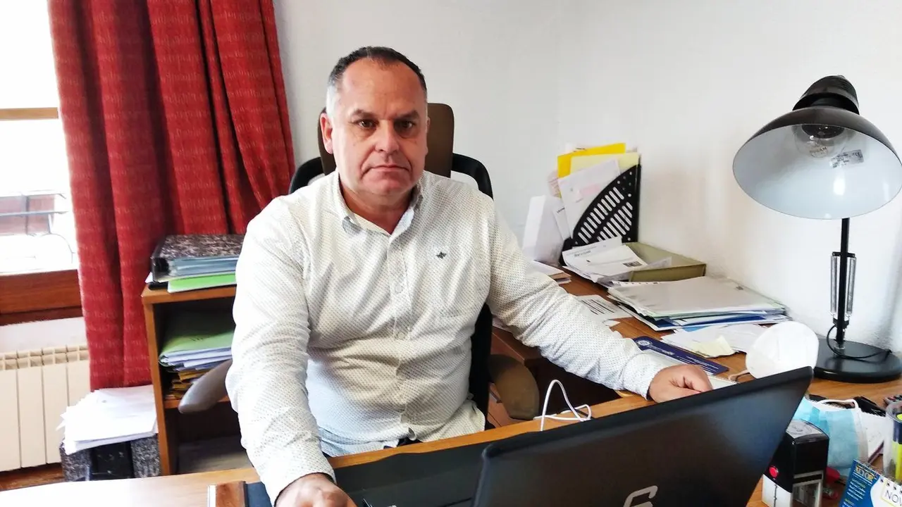 El alcalde de Cabez&oacute;n de la Sal, V&iacute;ctor Reinoso. / ALERTA
