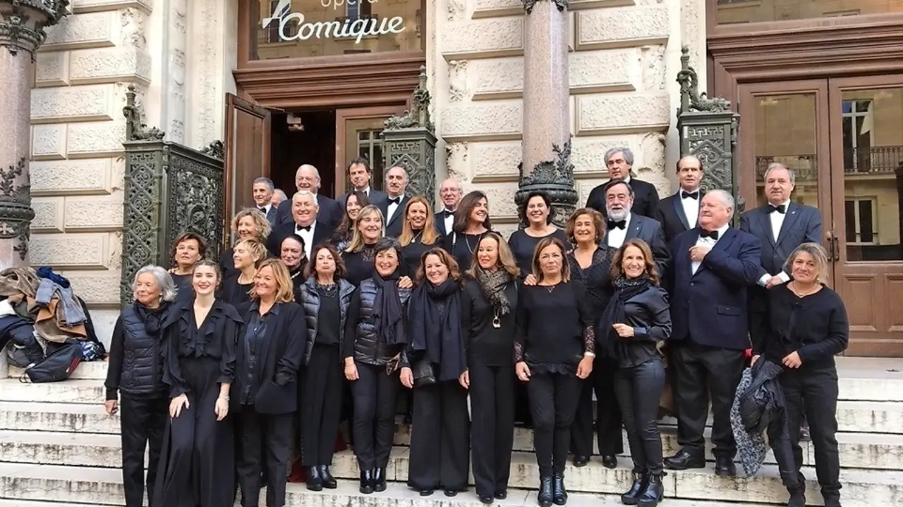 Coro de la Real Sociedad de Tenis de la Magdalena. / ALERTA