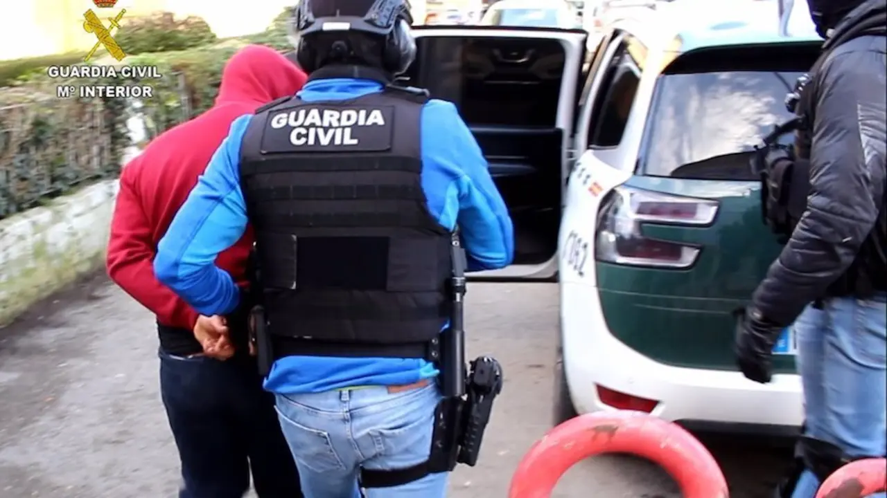 Momento de la detenci&oacute;n del joven. / OPC